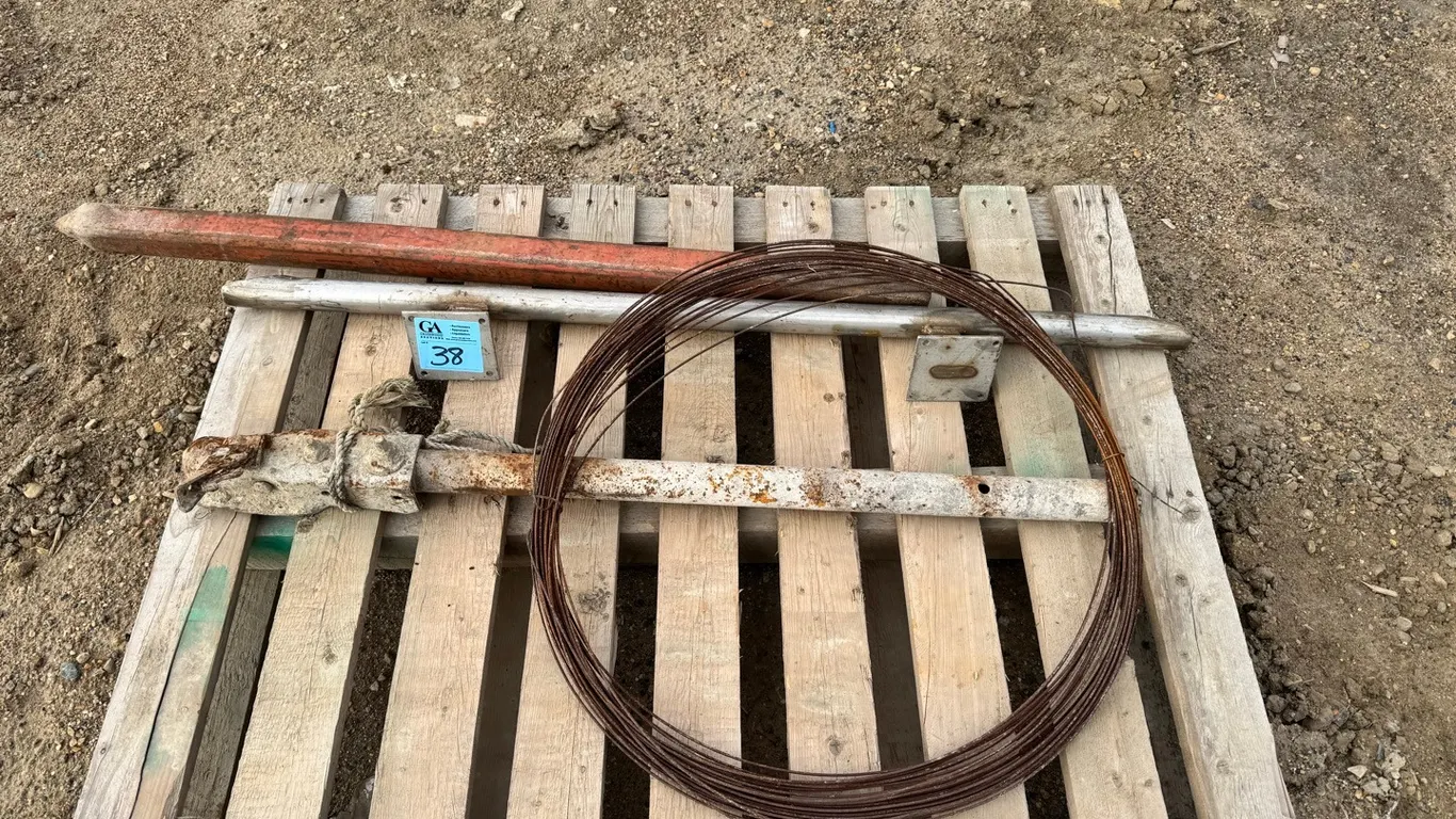 Hitch, Wire, Steel Stakes
