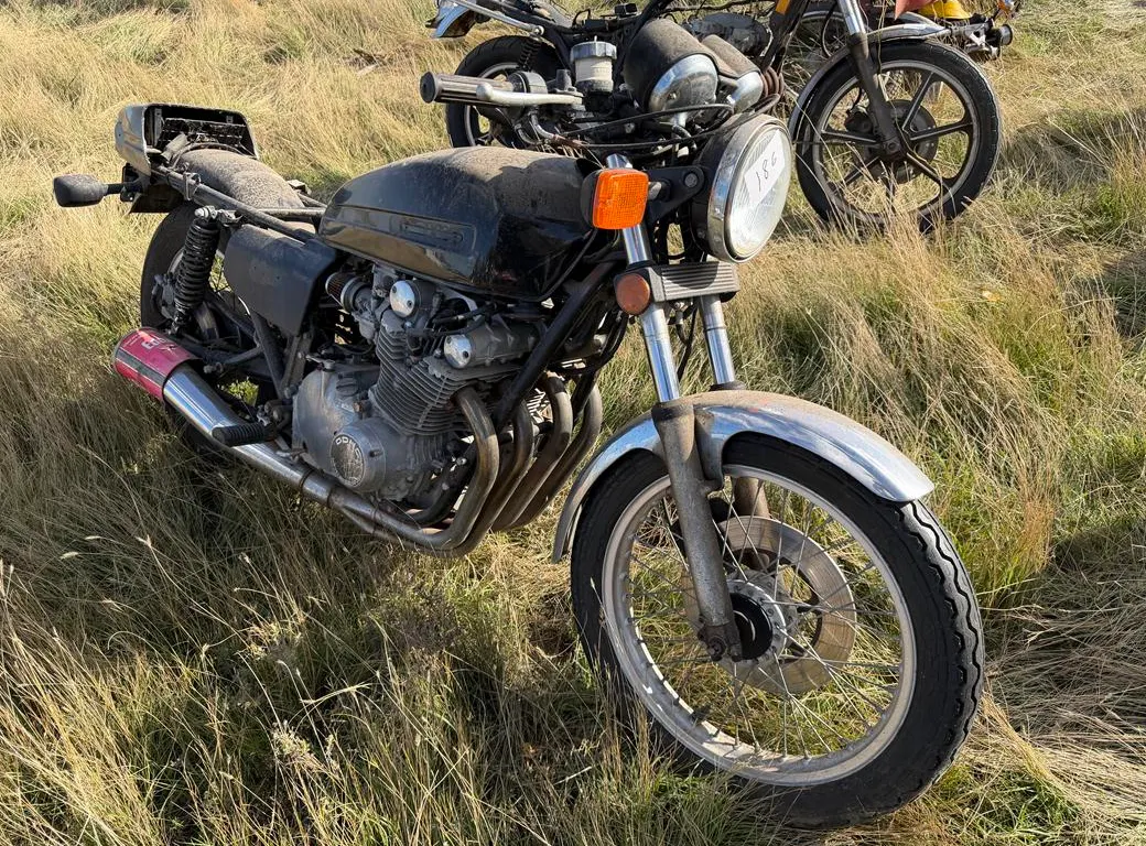 Suzuki GS1000 Motorcycle DOHC (Non-Runner)