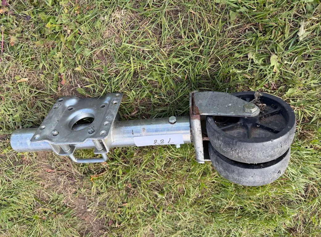 Swivel Trailer Jack with Dual Wheels