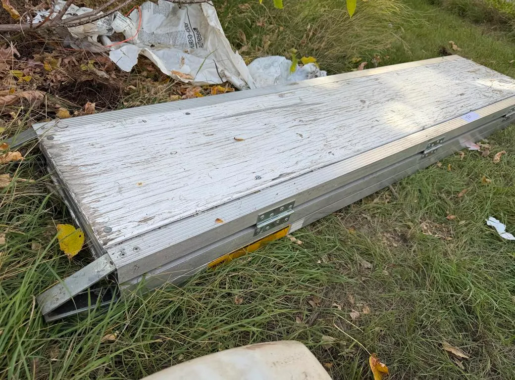 Folding 3 Part Load Ramp (73"x50")
