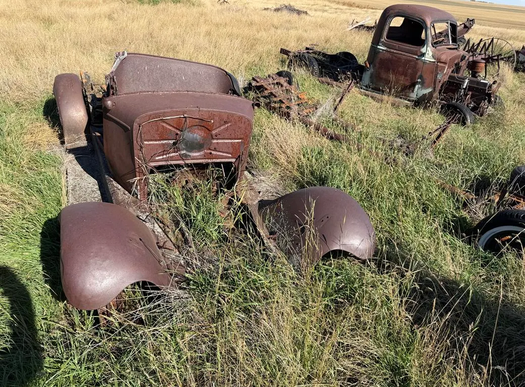(3) Scrap GM Truck, Auto, Mover Trailer