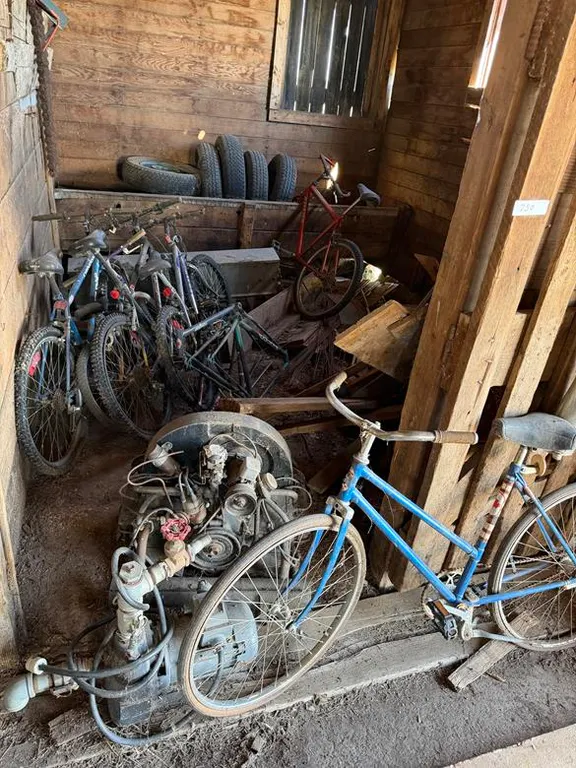 Pedal Bikes, Pressure Pump & V-Gas Engine