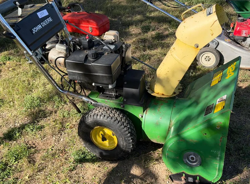 John Deere 824 Gas Snow Blower
