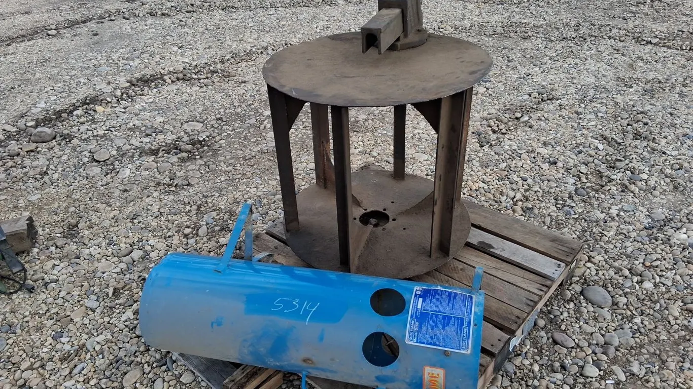 Round Welding Table with Vice, Sure Flame Heater