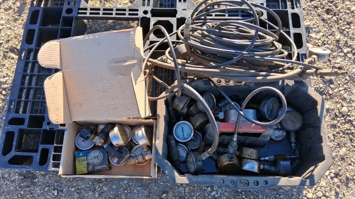 Assorted Pressure Gauges and Hoses