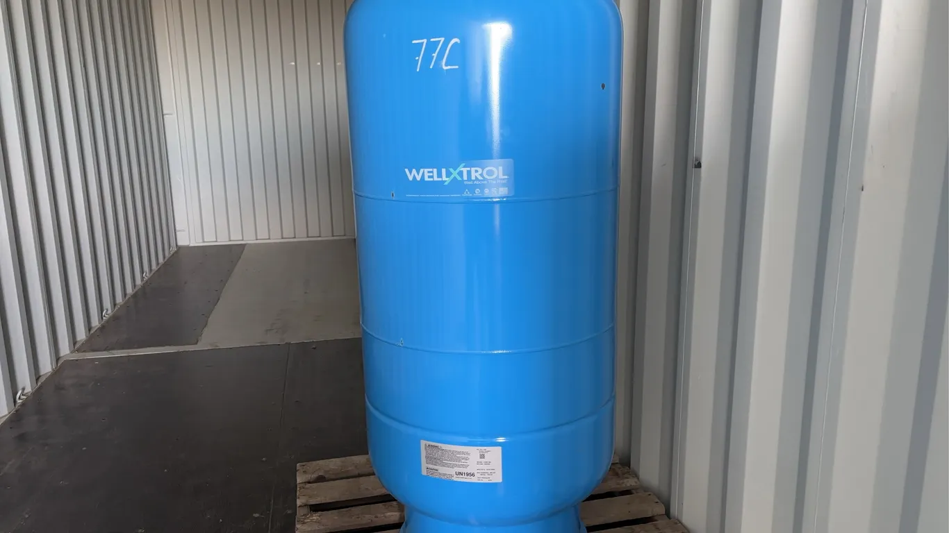Well-x-trol 2025 Model WX350 Water Well Pressure Tank, 150 psi, 119 Gal Cap *Unreserved*