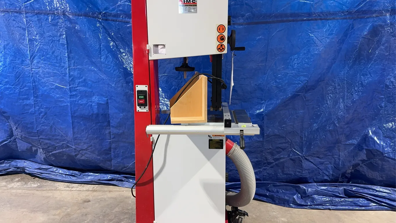 IMC 17" Band Saw Model SBW-4300 w/ Spare Blades *Unreserved*