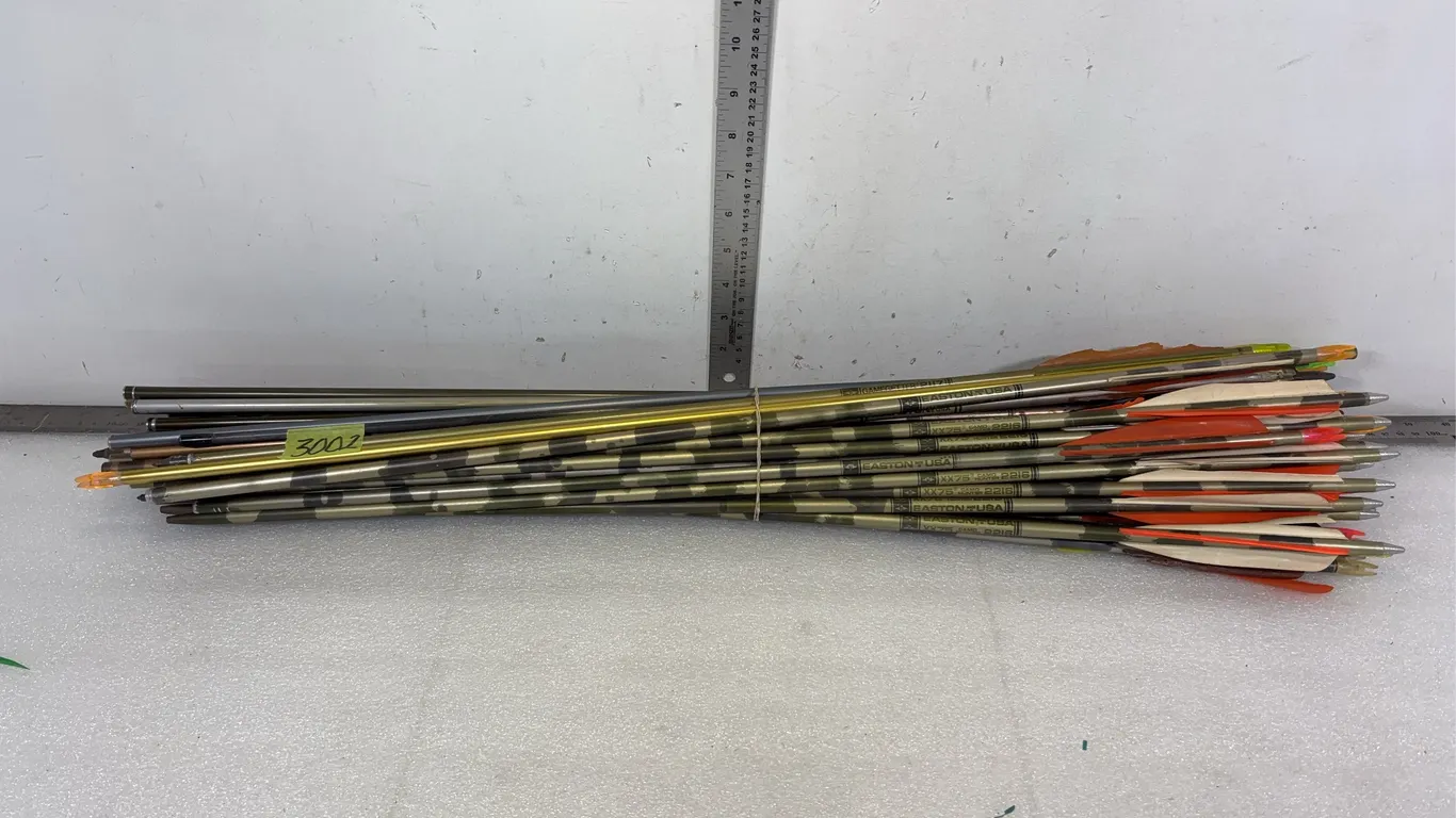 Bundle of Archery Arrows Approx. 30 pce *Unreserved*