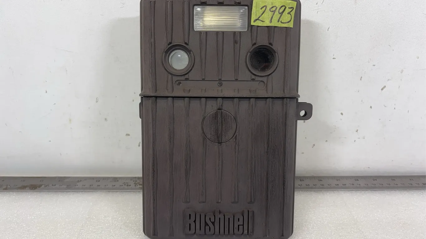 Bushnell Trailscout 119835, Approx. 10"x6"x3" *Unreserved*