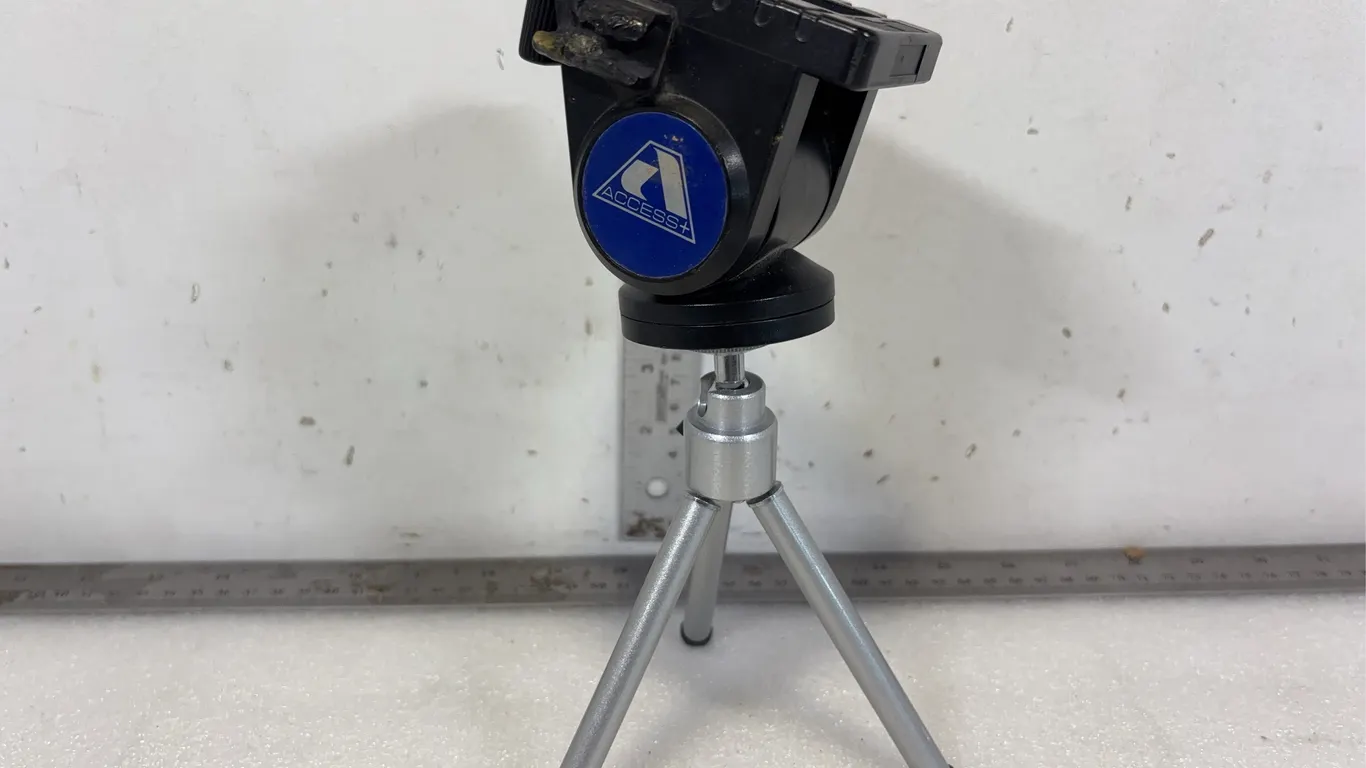 Access+ Tripod, Approx. 9" *Unreserved*