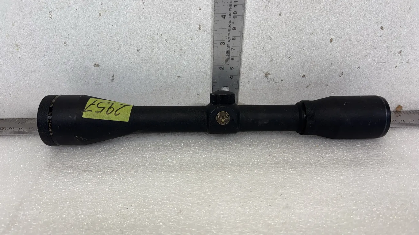 Smmons Whitetail Classic 4x40 WTC16 Scope, Approx. 12"x2" *Unreserved*