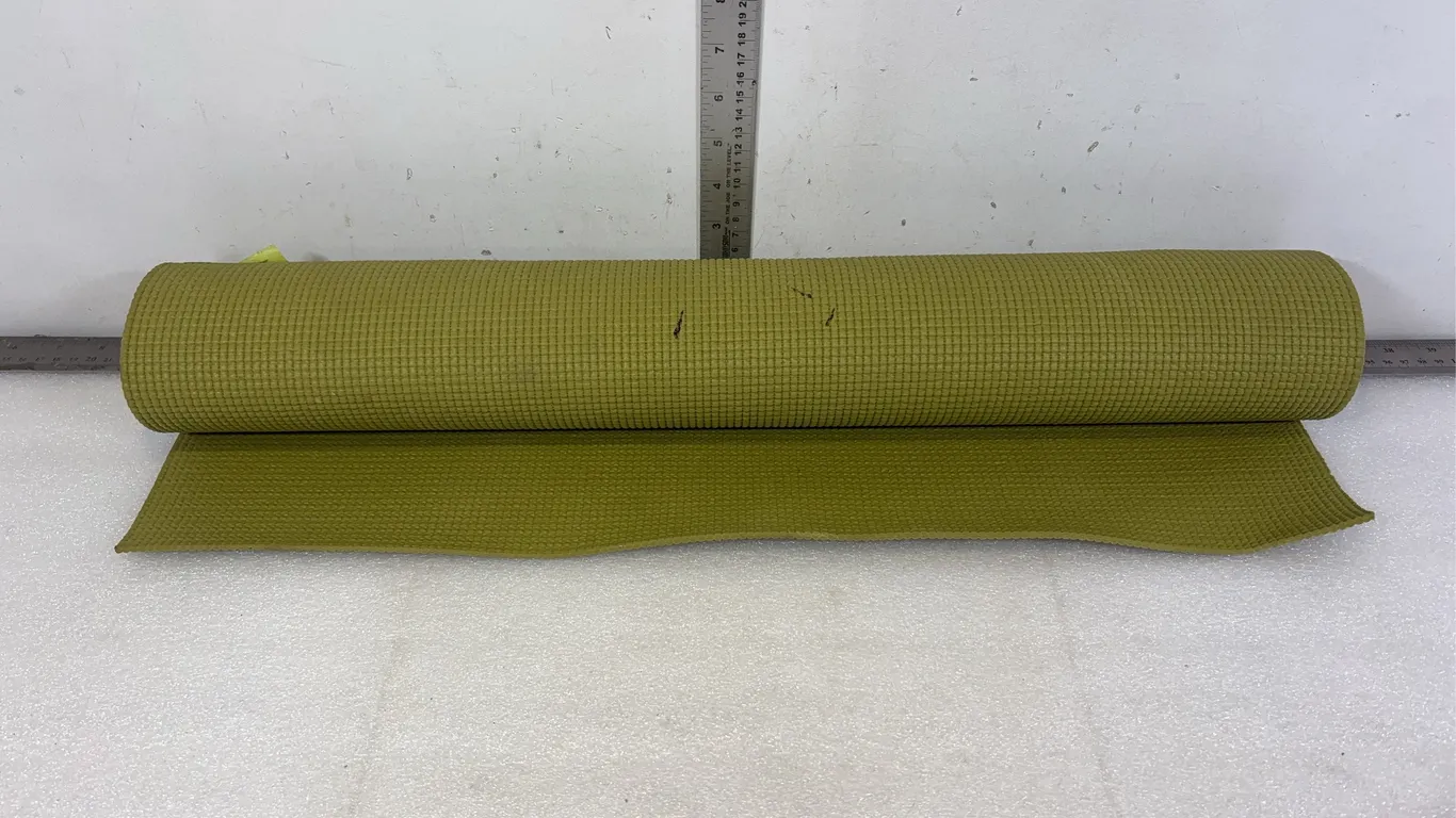 Yoga Mat, Approx. 67"x24" *Unreserved*