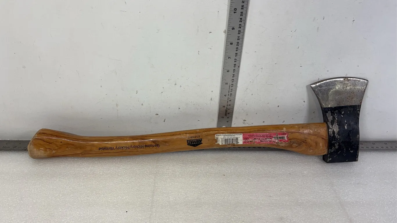 Jobmate 2 1/2lb Axe, Approx. 24" *Unreserved*