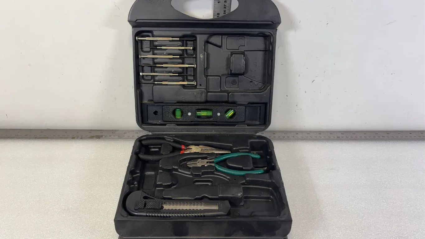 Jobmate Multi-Piece Household Tool Kit *Unreserved*