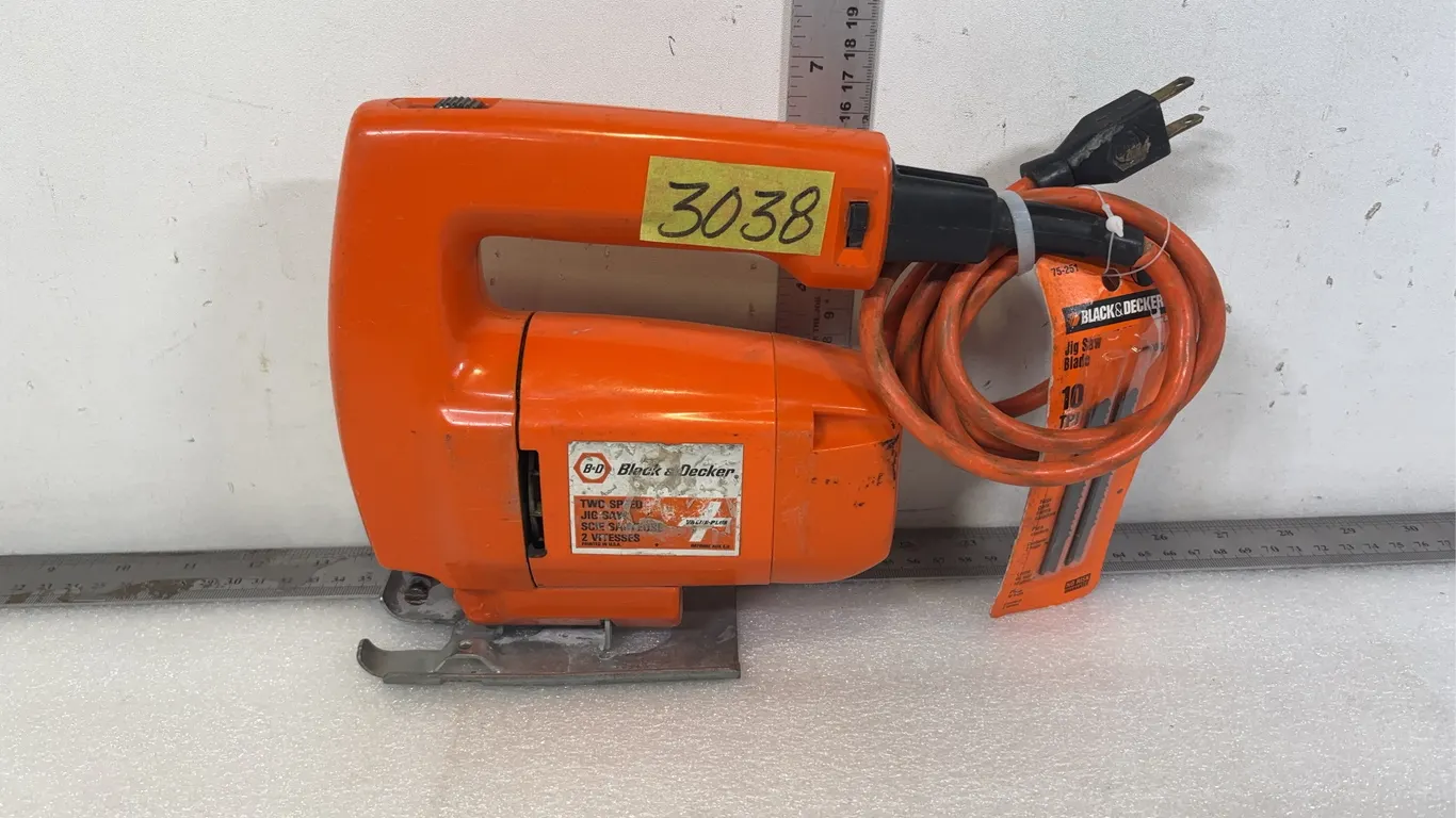 Black & Decker Two Speed Jig Saw No. 7530.04 *Unreserved*