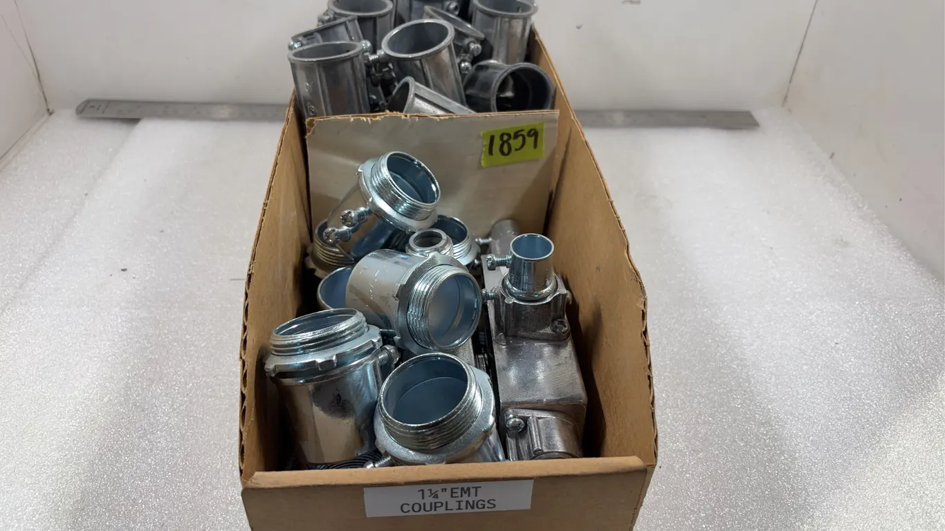 Assorted 1 1/4" EMT Couplings *Unreserved*