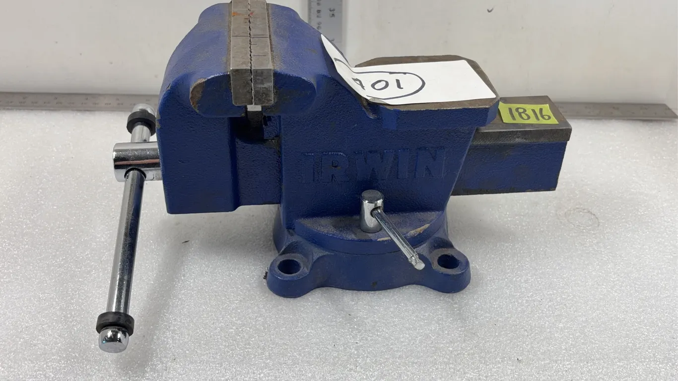 Irwin Bench Vise, Approx. 10"x4"x6" *Unreserved*