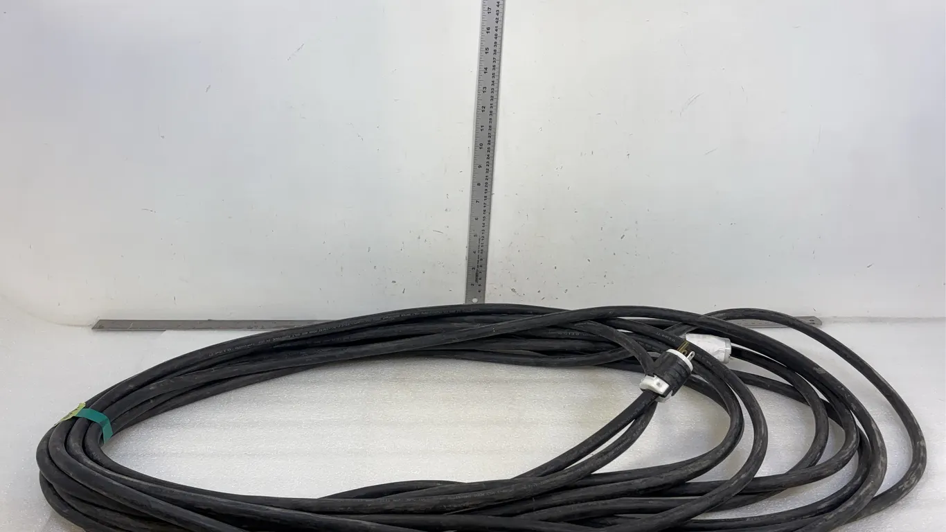Heavy-Duty 20A Extension Cord Approx. 70' *Unreserved*