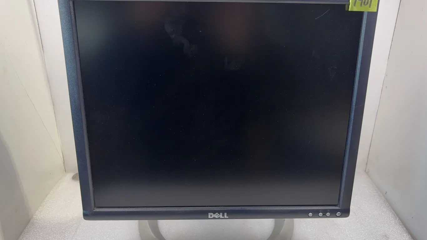 Dell Flat Panel 22" Monitor Model 1905FP *Unreserved*