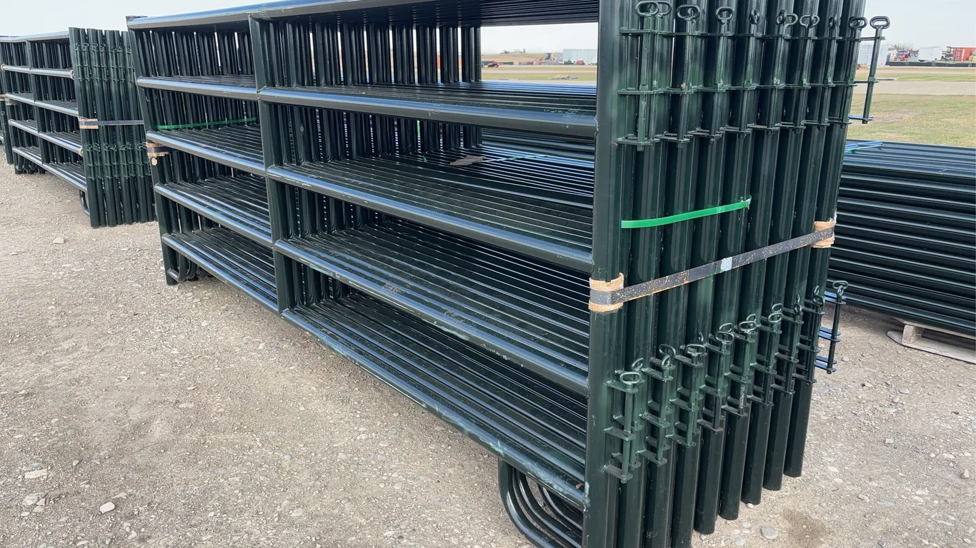 18 - 5 Bar Super Duty Magnum Livestock Panels, 2 3/8" tubing, approx. 12' x 5', (18 x Bid Price), *Unreserved*