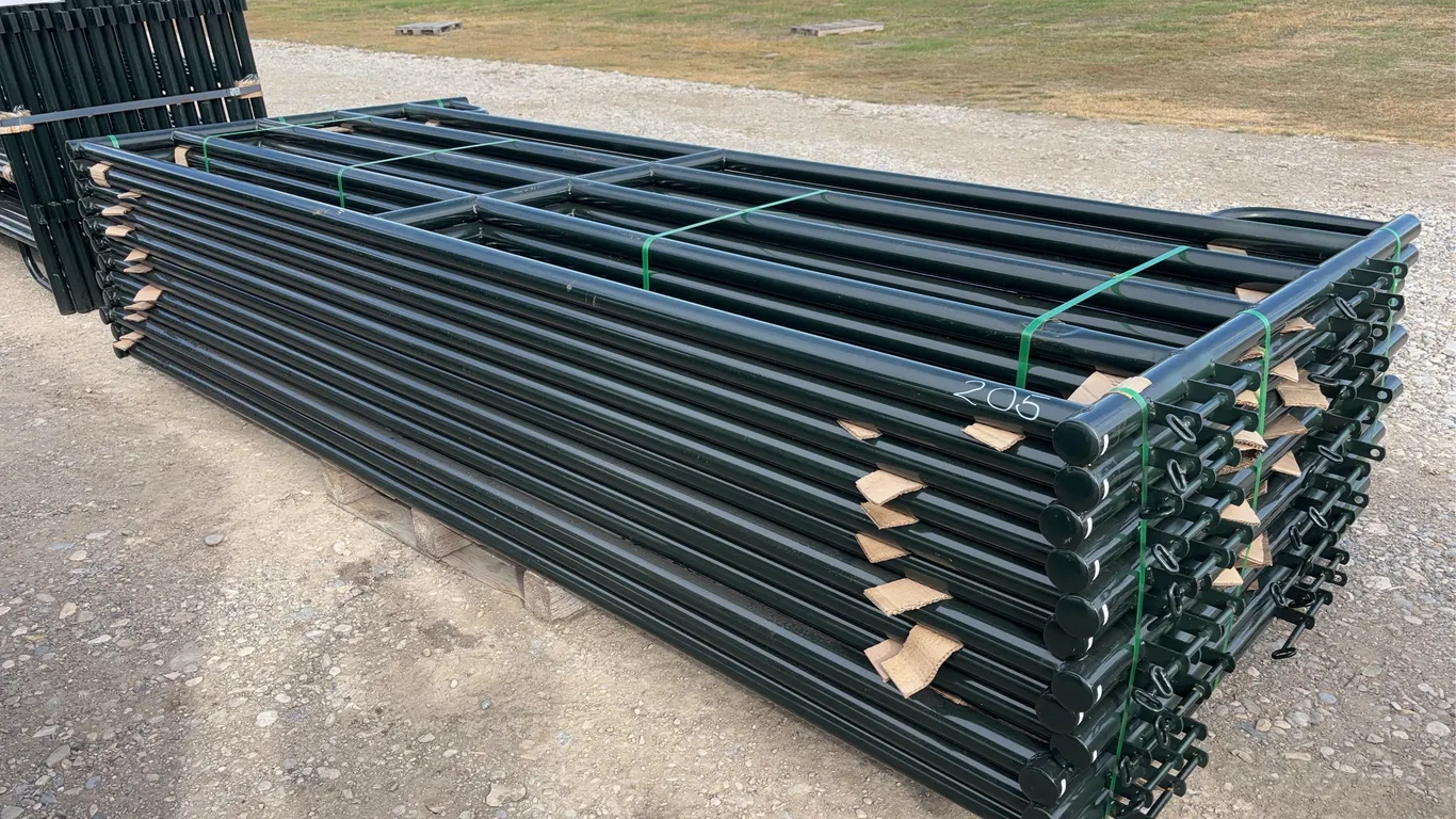 12 - 5 Bar Super Duty Magnum Livestock Panels, 2 3/8" tubing, approx. 12' x 5', (12 x Bid Price), *Unreserved*