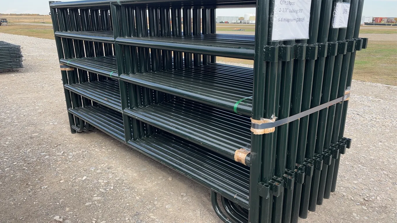 18 - 5 Bar Super Duty Magnum Livestock Panels, 2 3/8" tubing, approx. 9'6''x 5', (18 x Bid Price), *Unreserved*