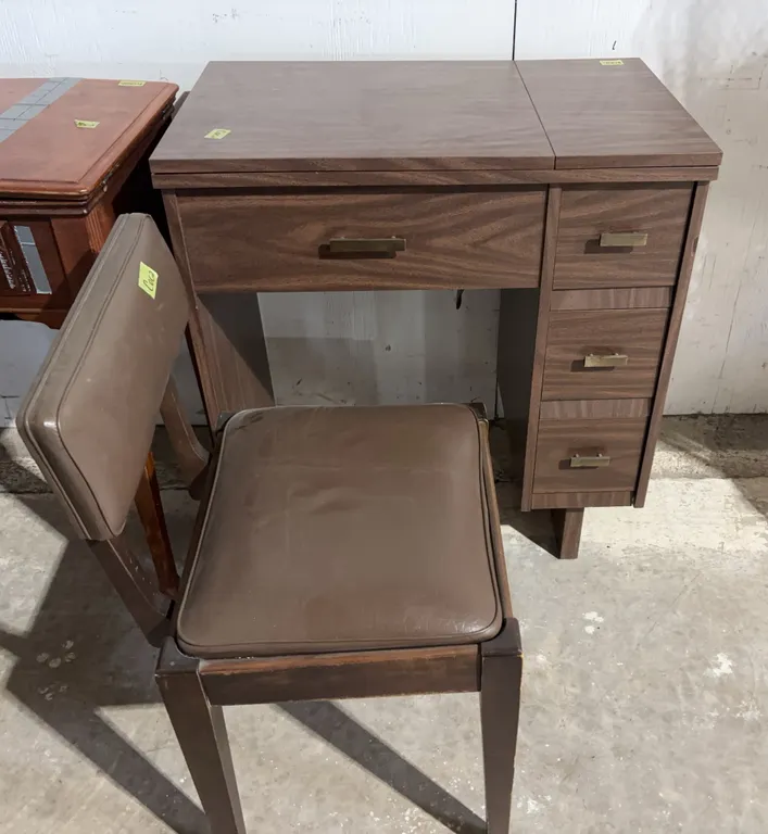 Vintage Sewing Machine Table w/ Singer Sewing Machine - Golden Tough & Sew Deluxe Zig Zag Model 750, w/ Chair Approx. 29'' x 18''