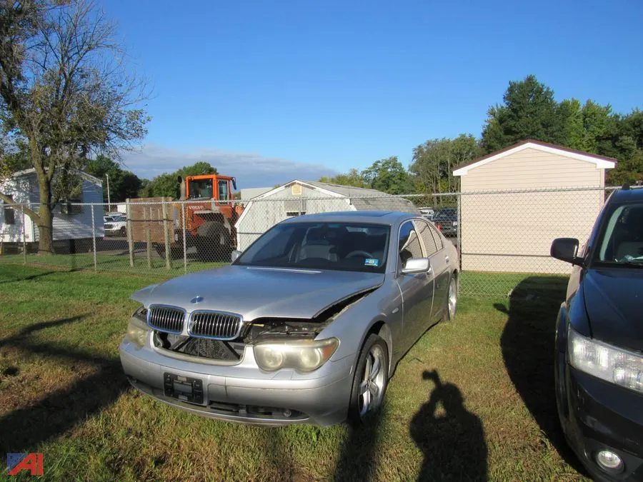DSS172- 2002 BMW 745 Sedan (CJ)
