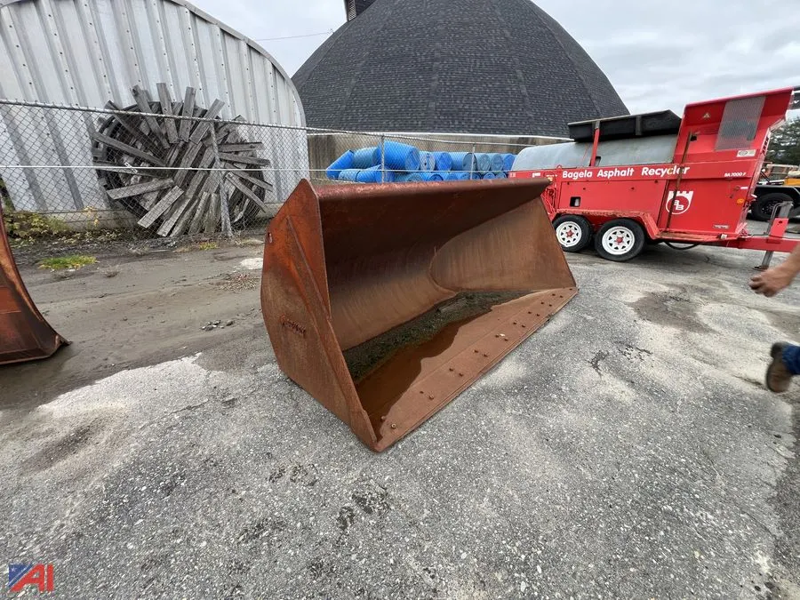 118" ACS Ind 624H Side Dump Bucket