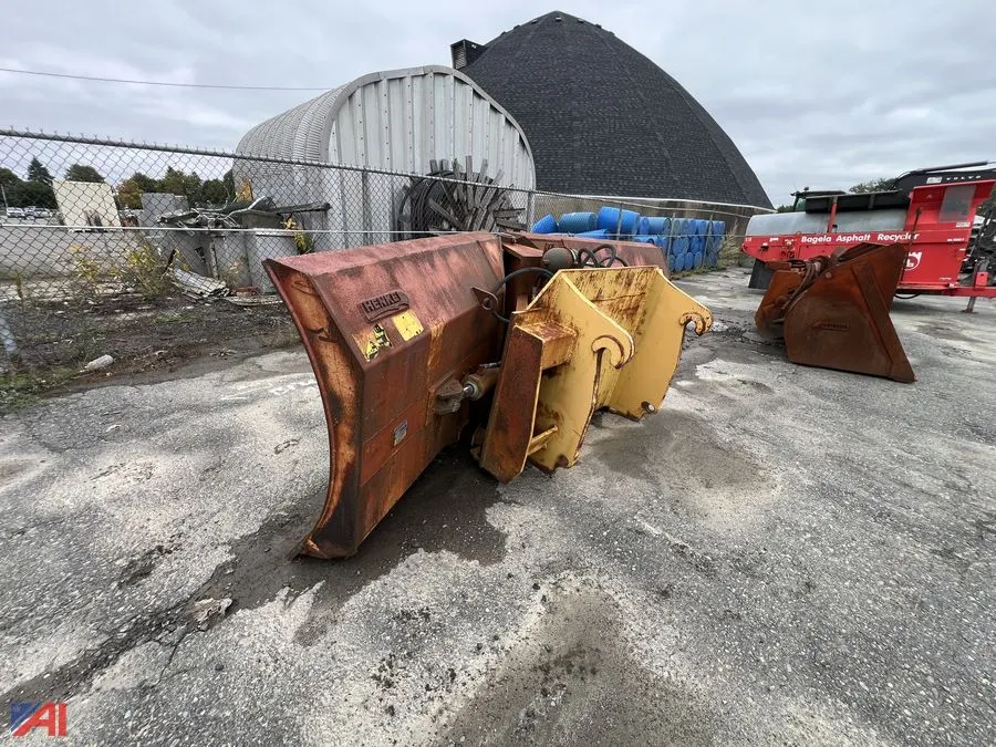 138" Henke Loader Plow