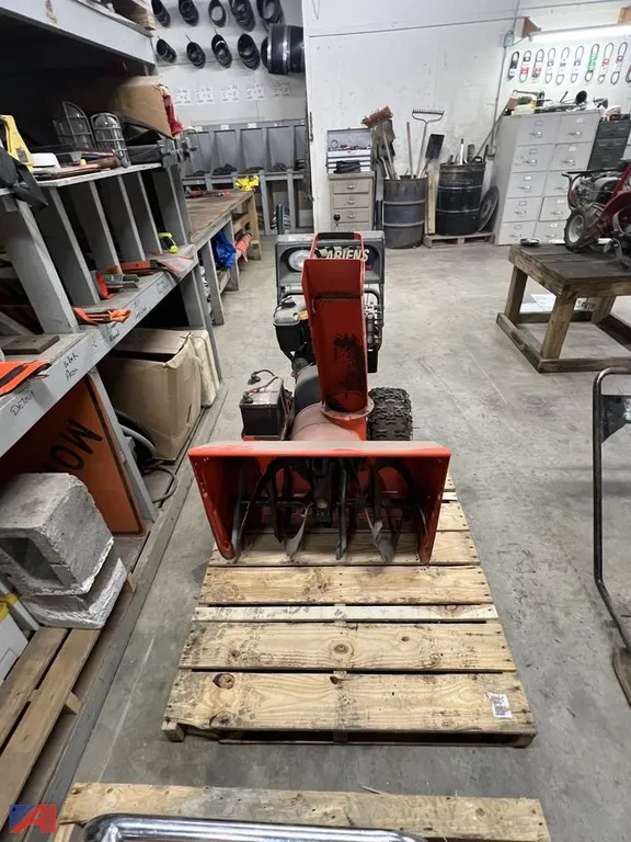 28" Ariens 1128 Pro Snow Blower