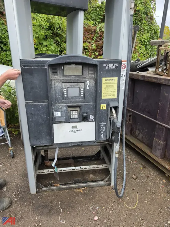 (2) Gilbarco Fuel Dispensers