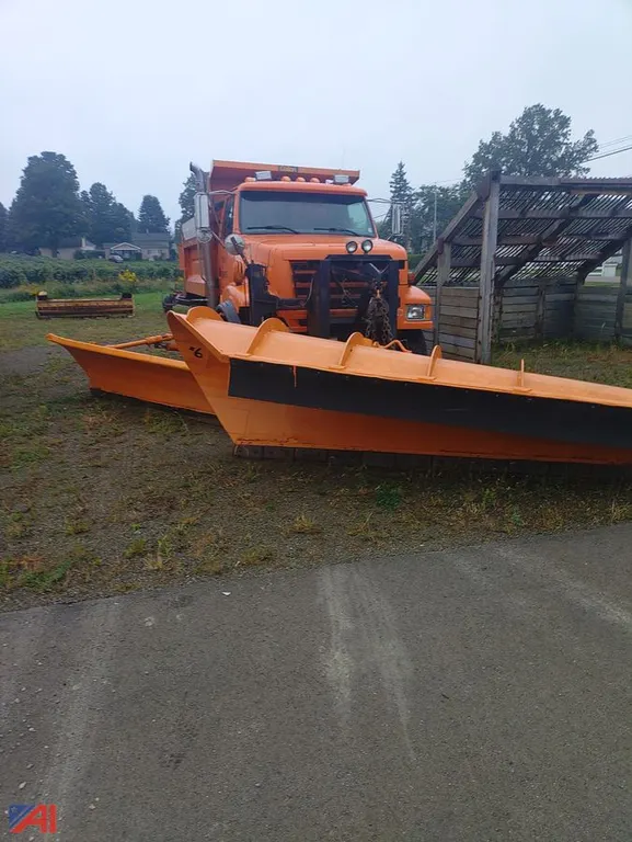 2000 Sterling L9500 Dump Truck with Plow and Wing