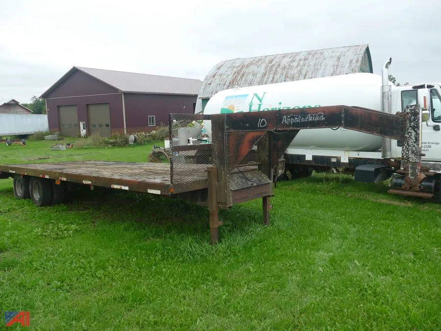 (#10) 2002 Appalachian 27' Gooseneck Trailer 1SPPF272421002842