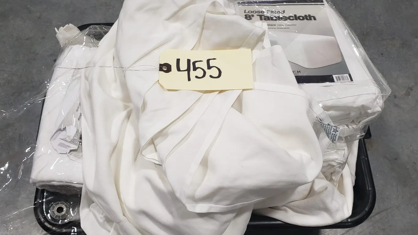 Assorted White Tablecloths & Napkins