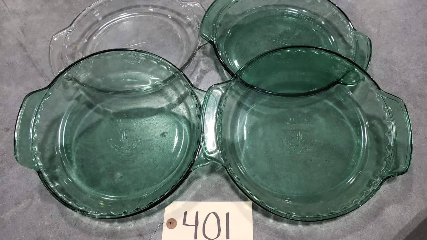 (4) Glass Pie Dishes