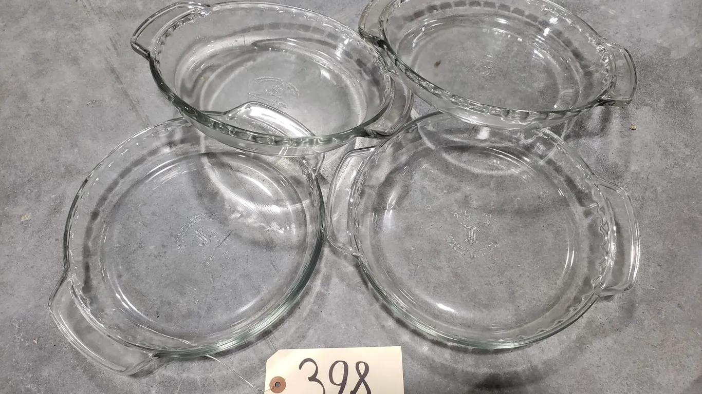 (4) Glass Pie Dishes