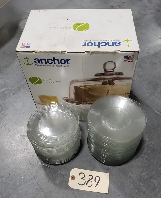 Anchor Hocking 2-Piece Cake Set & Plates
