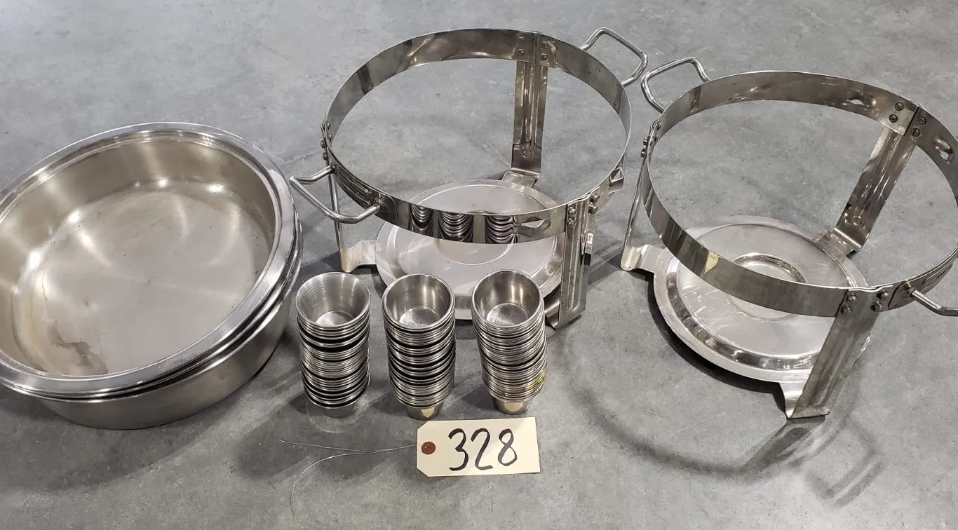 Serving Trays & Cups