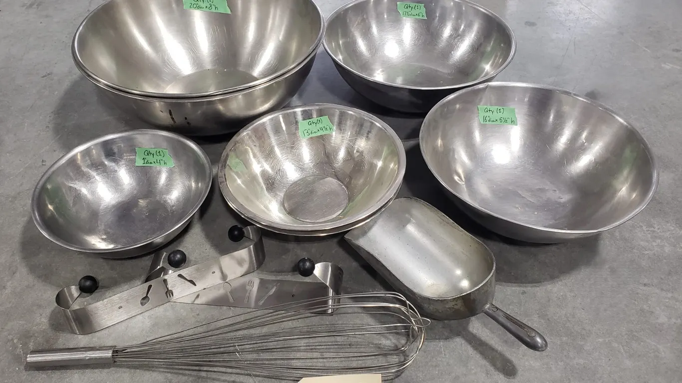 Assorted Stainless Steel Kitchenware