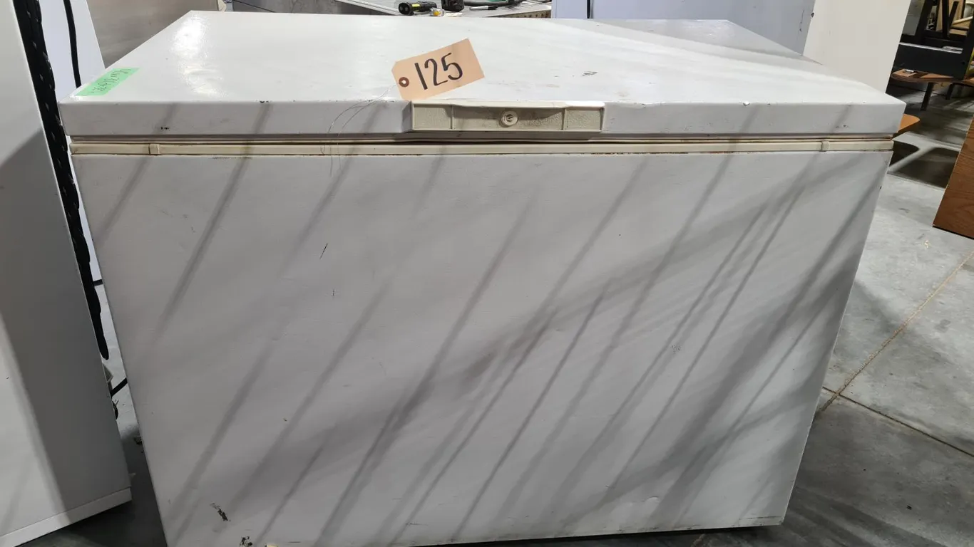 Estate TCF1510AW00 Chest Freezer