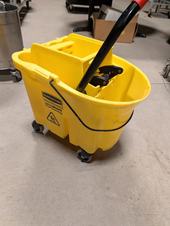 Mop Bucket and Wringer