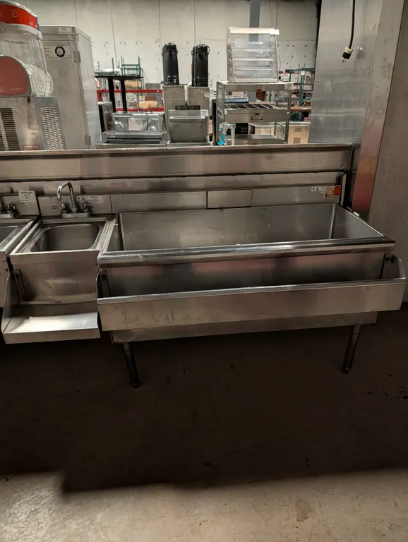 Omni Ice Bin with Cold Plate and Hand Sink on Left Side with Speed Rail - 62" x 28" x 32"