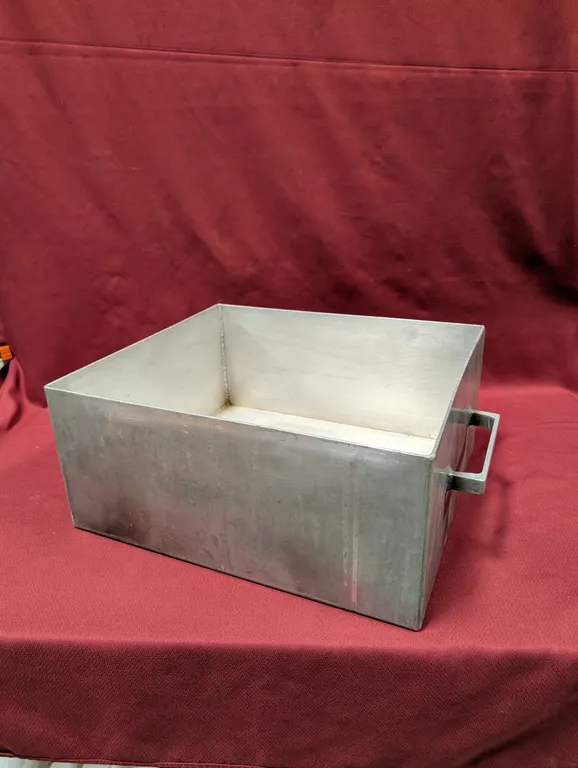Aluminum Pan with Handles - 18" x 16.5" x 8"