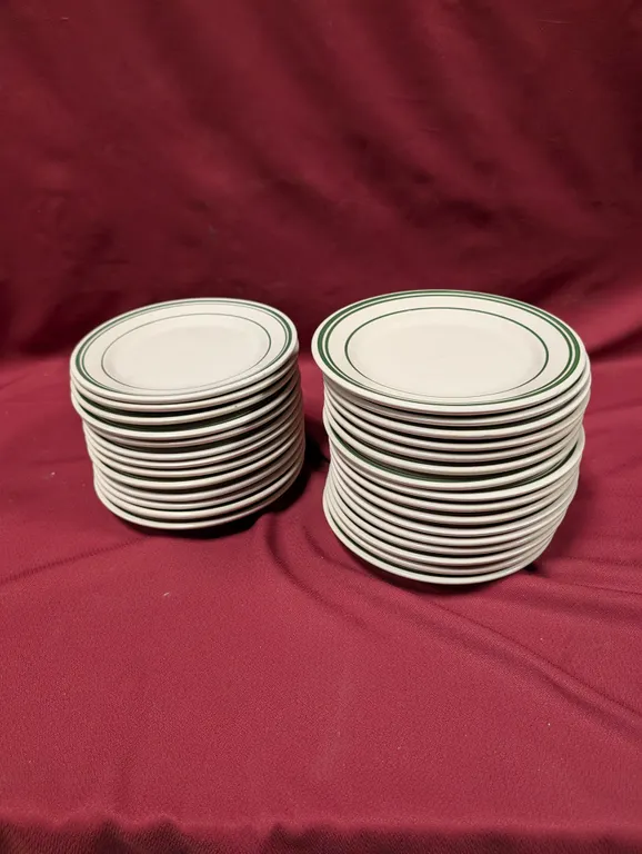 (29) World Altima 9" Plates with Green Rim