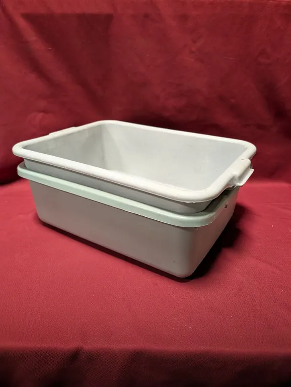 (2) Bus Tubs - 7" Deep