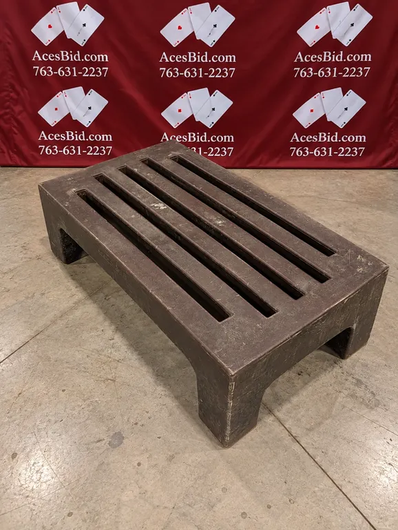 Polycarbonate Dunnage Rack - 36" x 21" x 12"