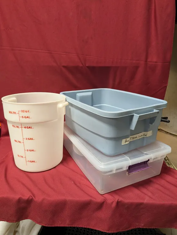 22 qt Polycarbonate Container and Assorted Totes