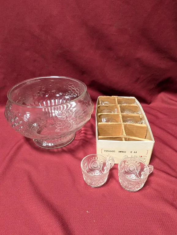 Connie Punch Bowl with 8 Cups