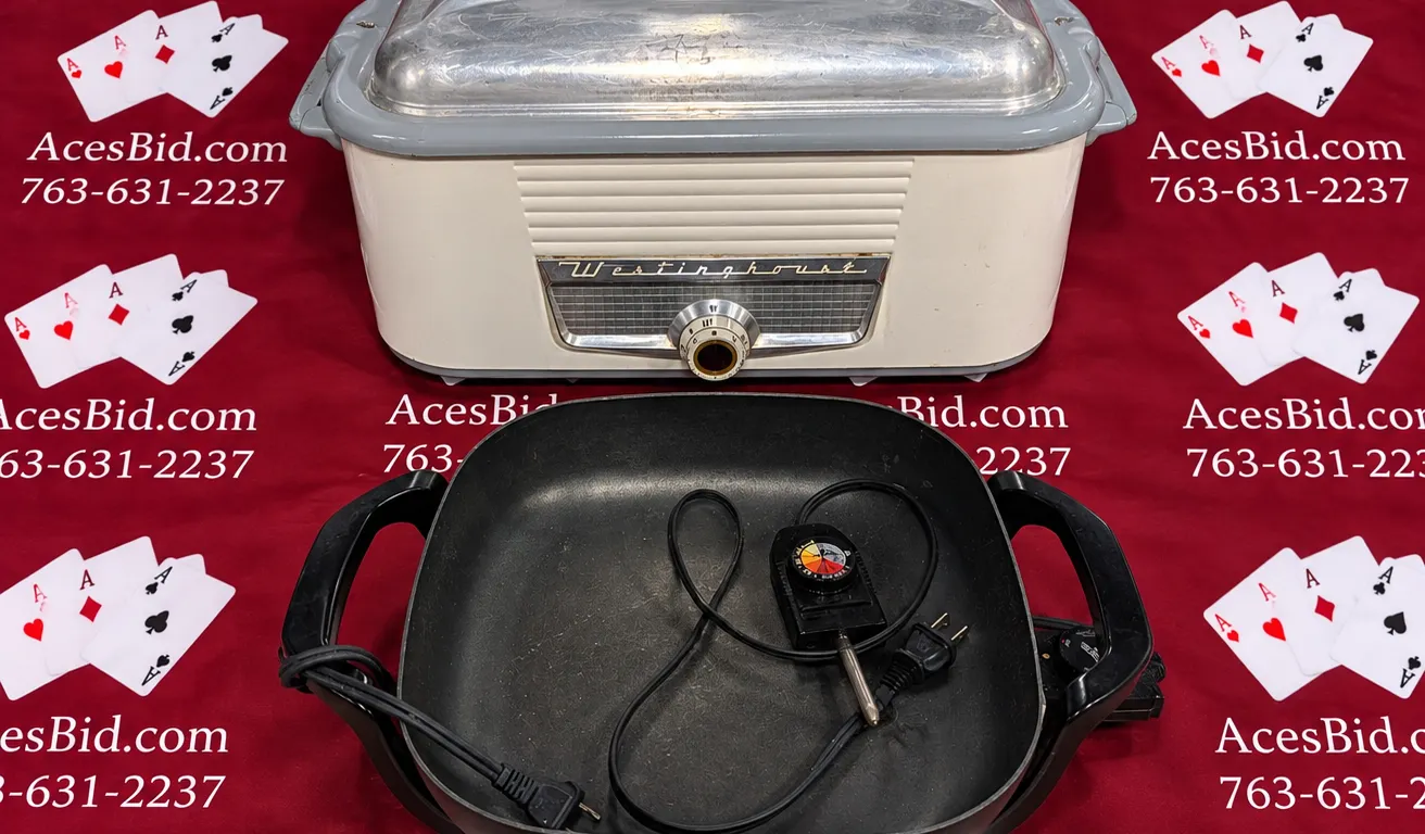 Westinghouse Roaster and Electric Pancake Skillet